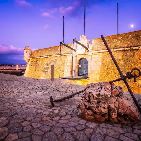 Marina- Excellent Location- Close To * Lagos